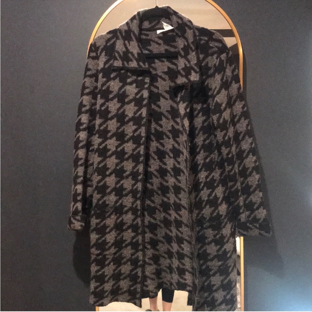 Max Studio Houndstooth Sweater - image 1